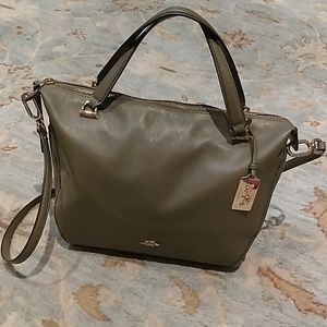 COACH 💓  Gorgeous 💓 Olive Green Bag